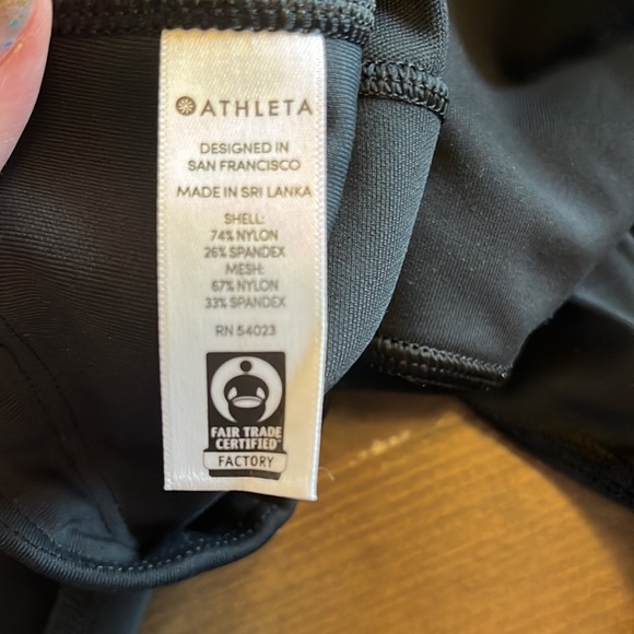 Athleta All In High Rise Capri Black size s - Picture 3 of 5